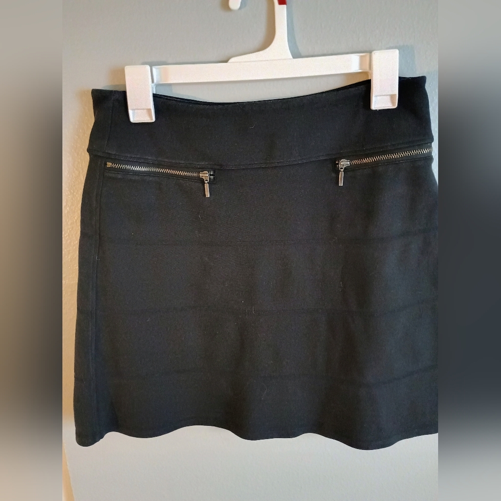 Sporty Black Zippered Skirt athleta Small